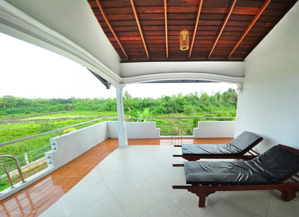 Falcon Villa Induruwa Extérieur photo