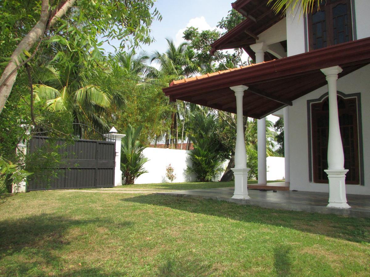 Falcon Villa Induruwa Extérieur photo