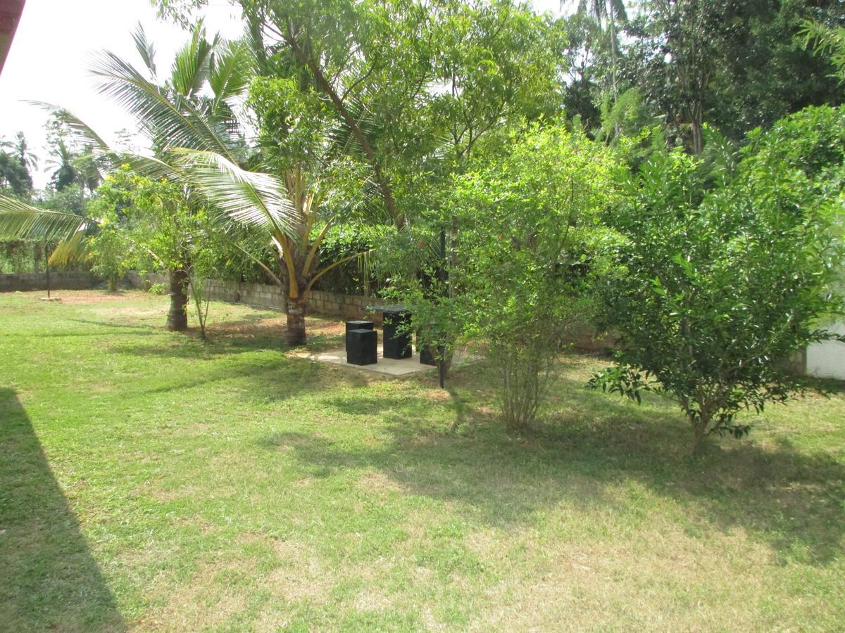 Falcon Villa Induruwa Extérieur photo
